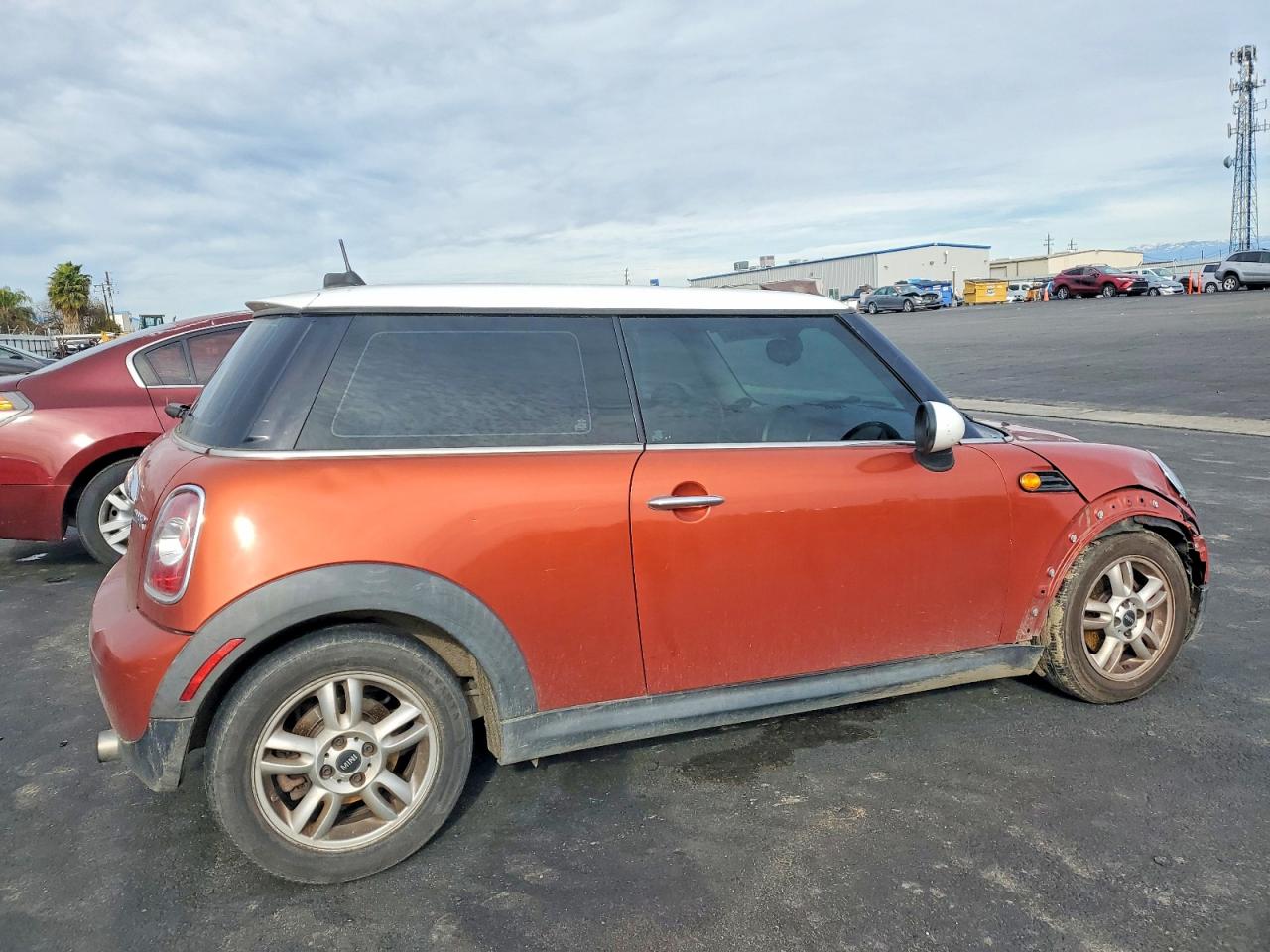 2011 MINI COOPER photo 3