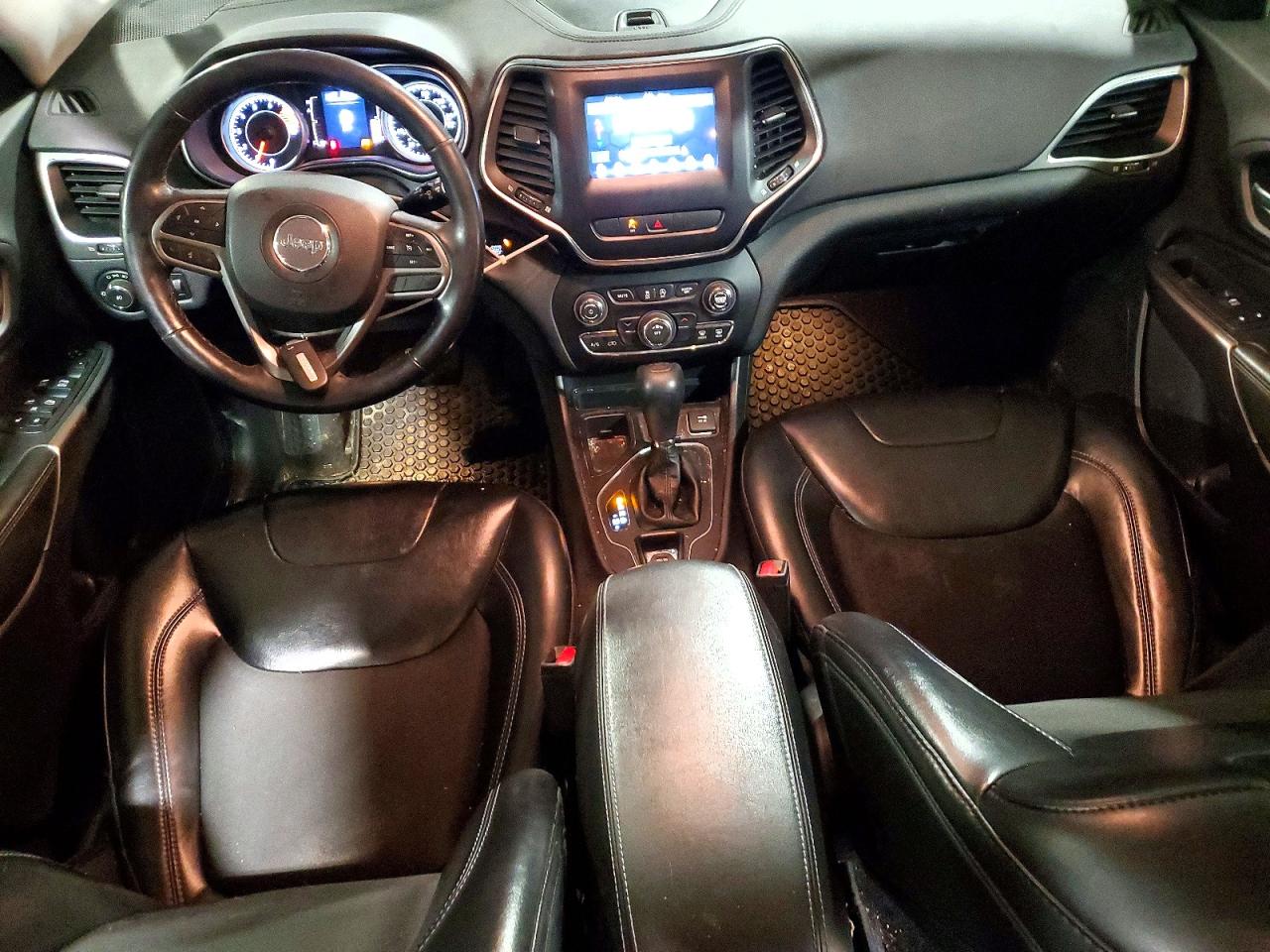 2019 JEEP CHEROKEE LATITUDE PLUS photo 8