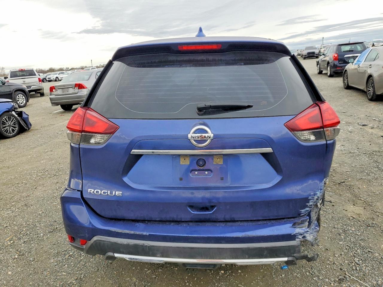2017 NISSAN ROGUE S photo 6