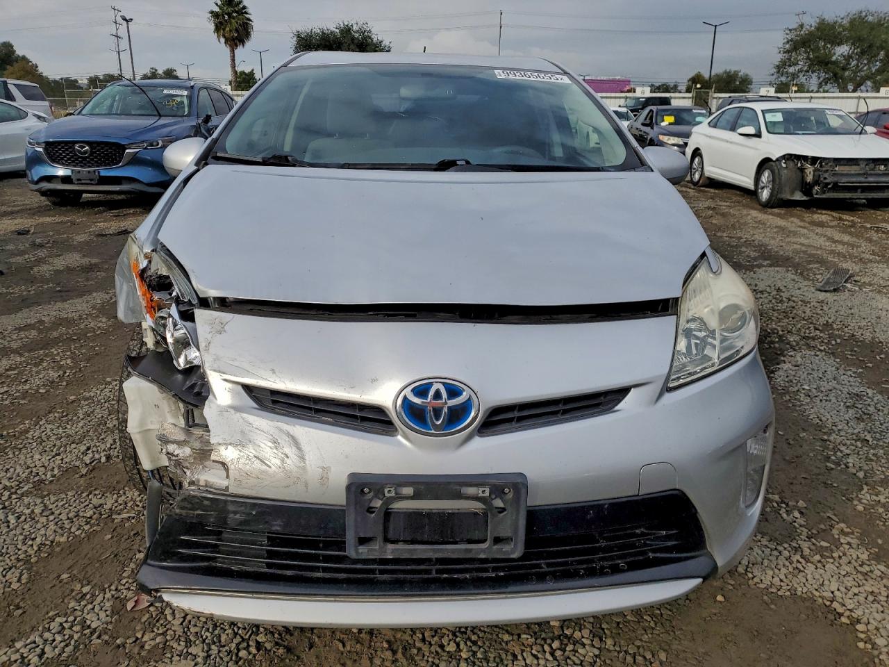 2015 TOYOTA PRIUS photo 5