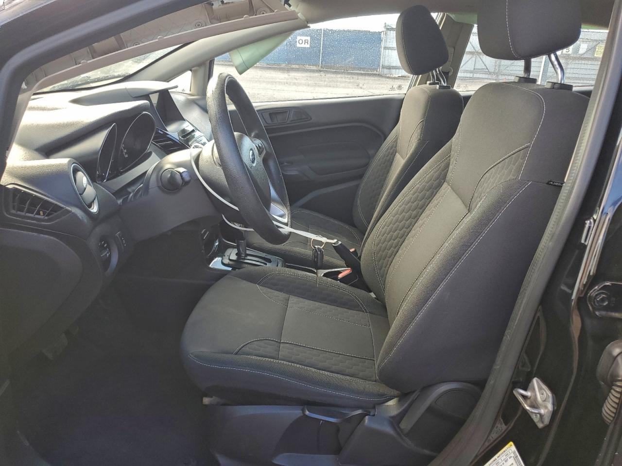 2019 FORD FIESTA SE photo 7