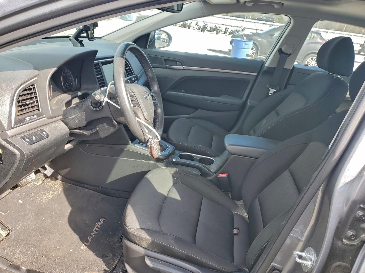 2018 HYUNDAI ELANTRA photo 7
