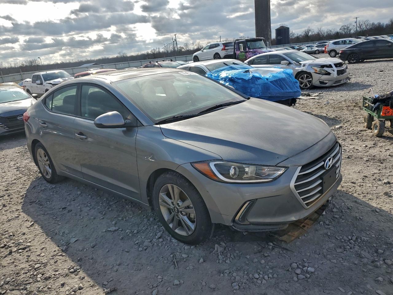 2018 HYUNDAI ELANTRA photo 4
