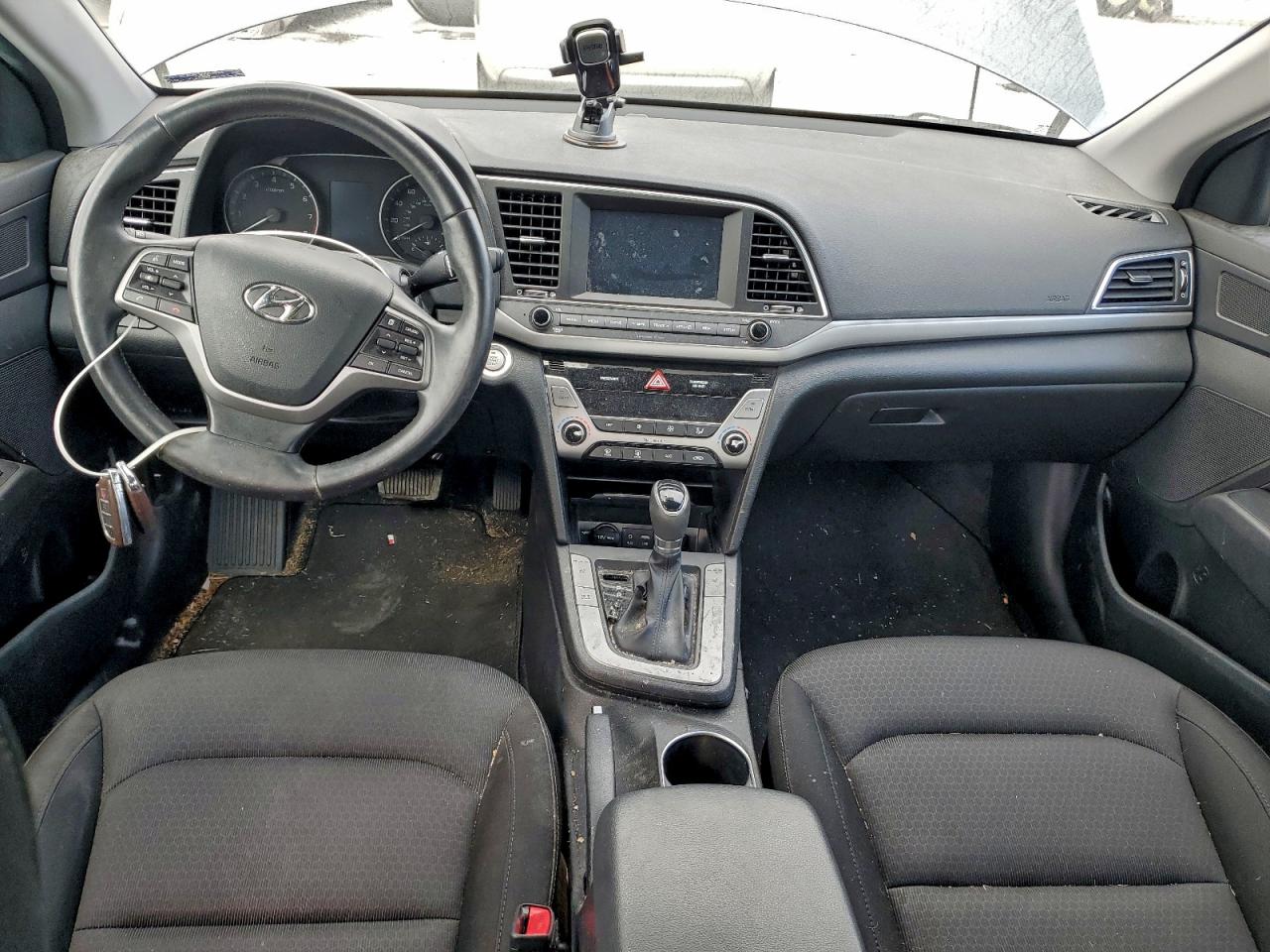 2018 HYUNDAI ELANTRA photo 8