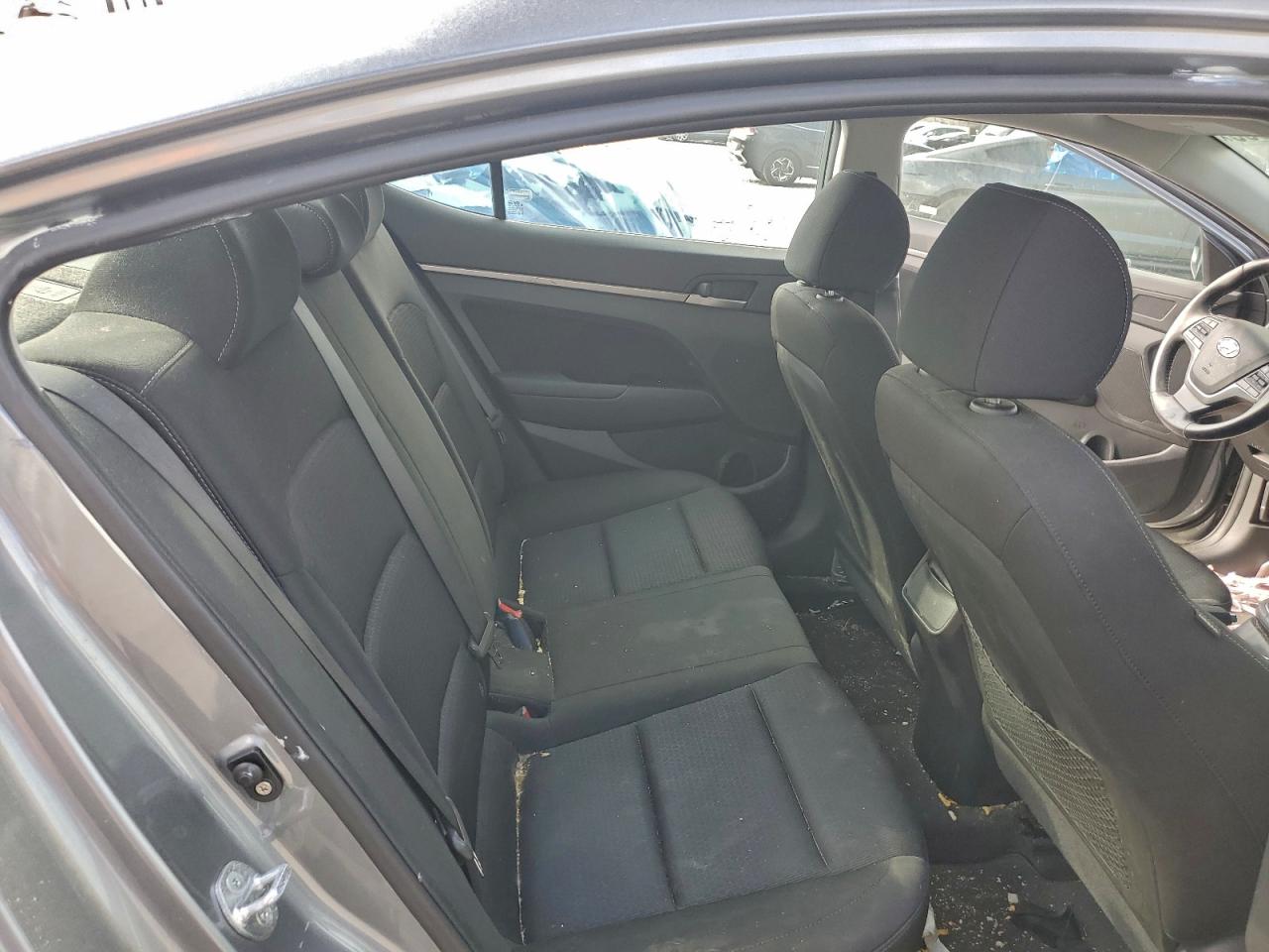 2018 HYUNDAI ELANTRA photo 10