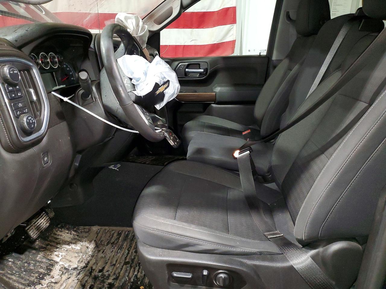 2020 CHEVROLET SILVERADO K1500 LT photo 7