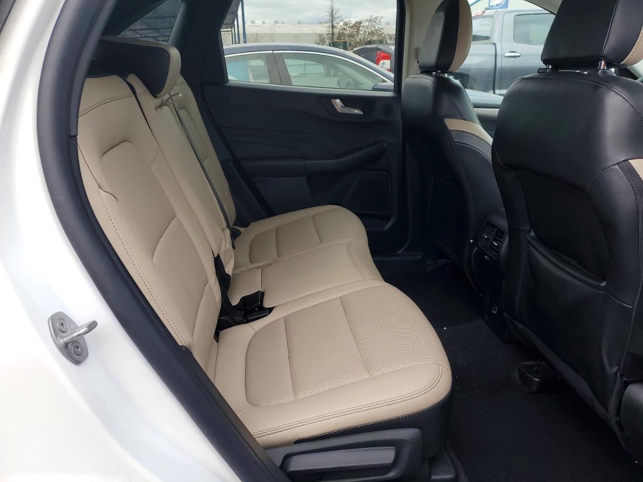 2022 FORD ESCAPE SEL photo 10