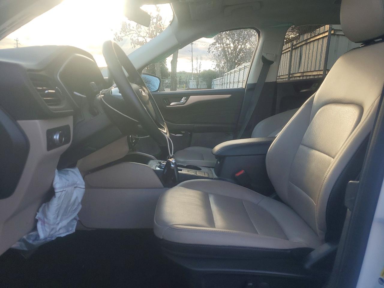 2022 FORD ESCAPE SEL photo 7