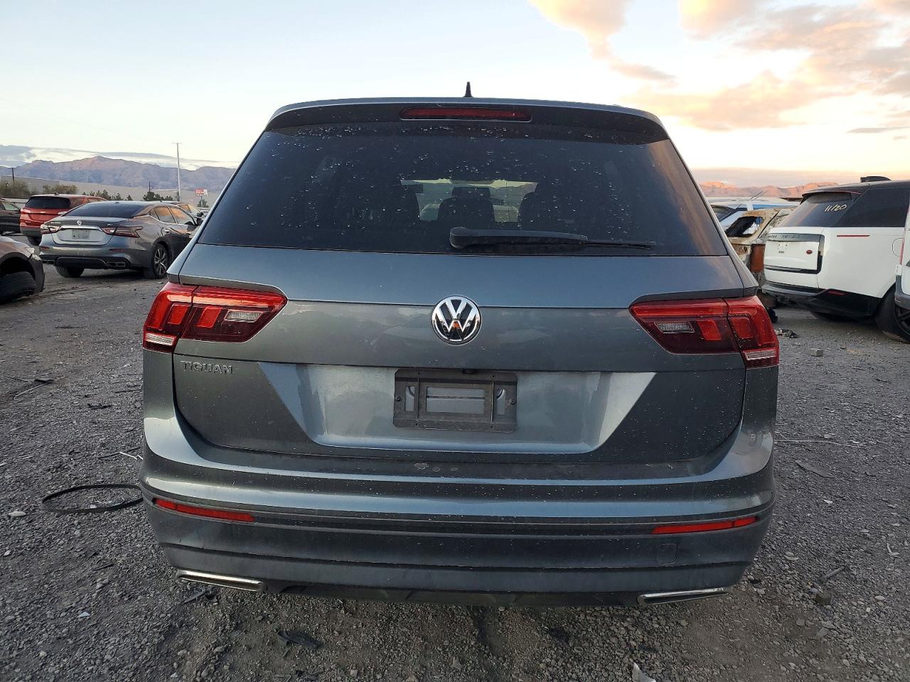 2020 VOLKSWAGEN TIGUAN S photo 11