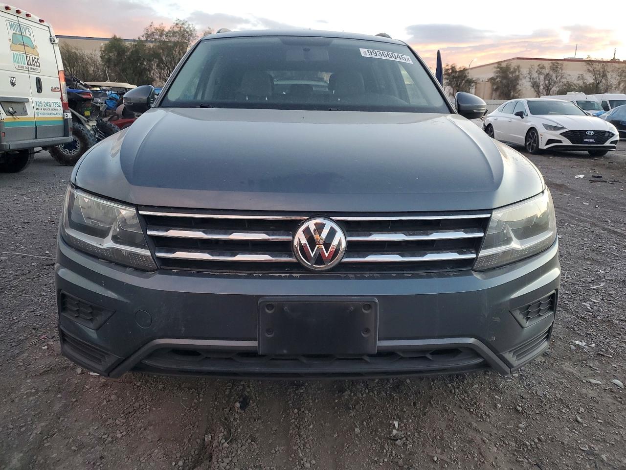 2020 VOLKSWAGEN TIGUAN S photo 9