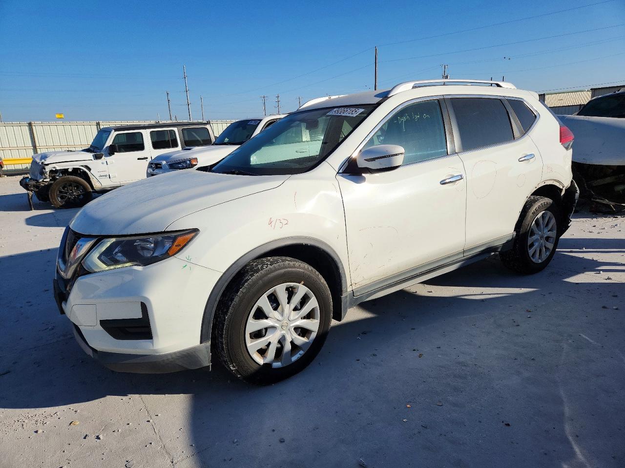 2017 NISSAN ROGUE