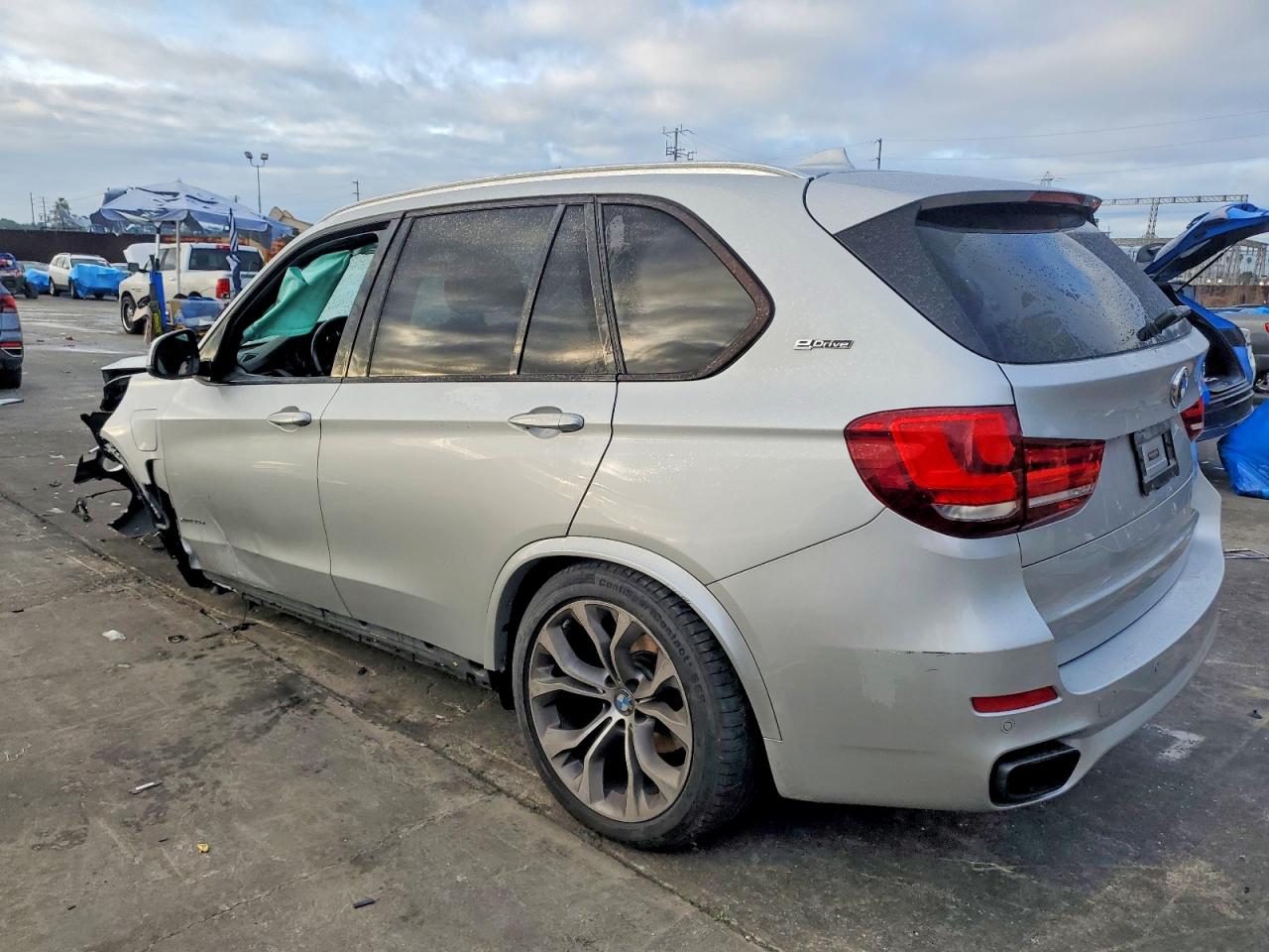 2017 BMW X5 XDR40E photo 2