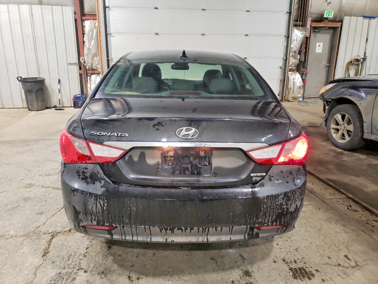 2011 HYUNDAI SONATA SE photo 6