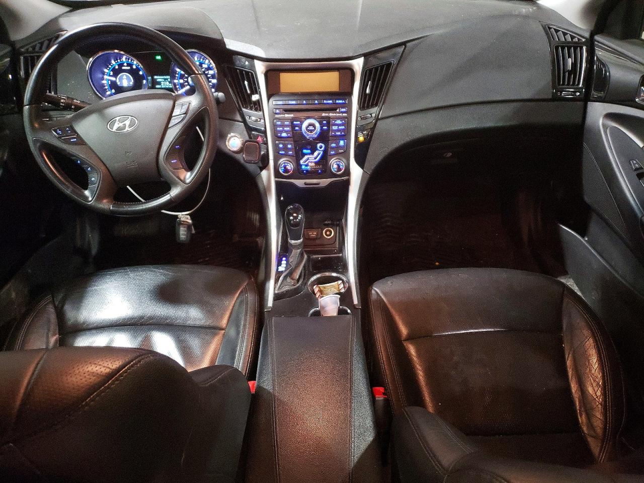 2011 HYUNDAI SONATA SE photo 8