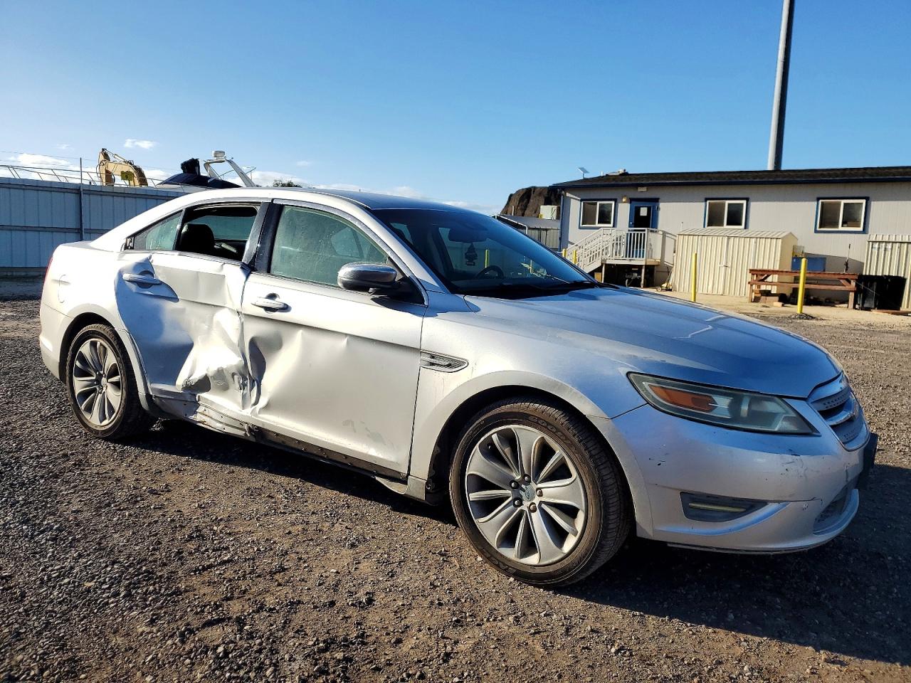 2011 FORD TAURUS LIMITED photo 4