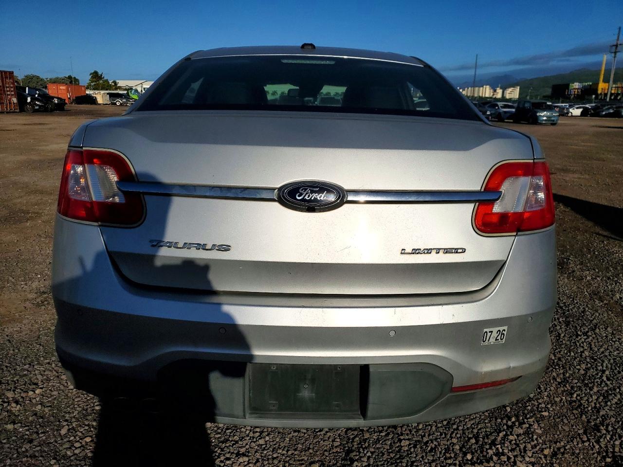 2011 FORD TAURUS LIMITED photo 6