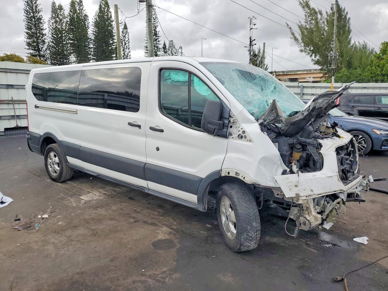2017 FORD TRANSIT T-350 photo 4