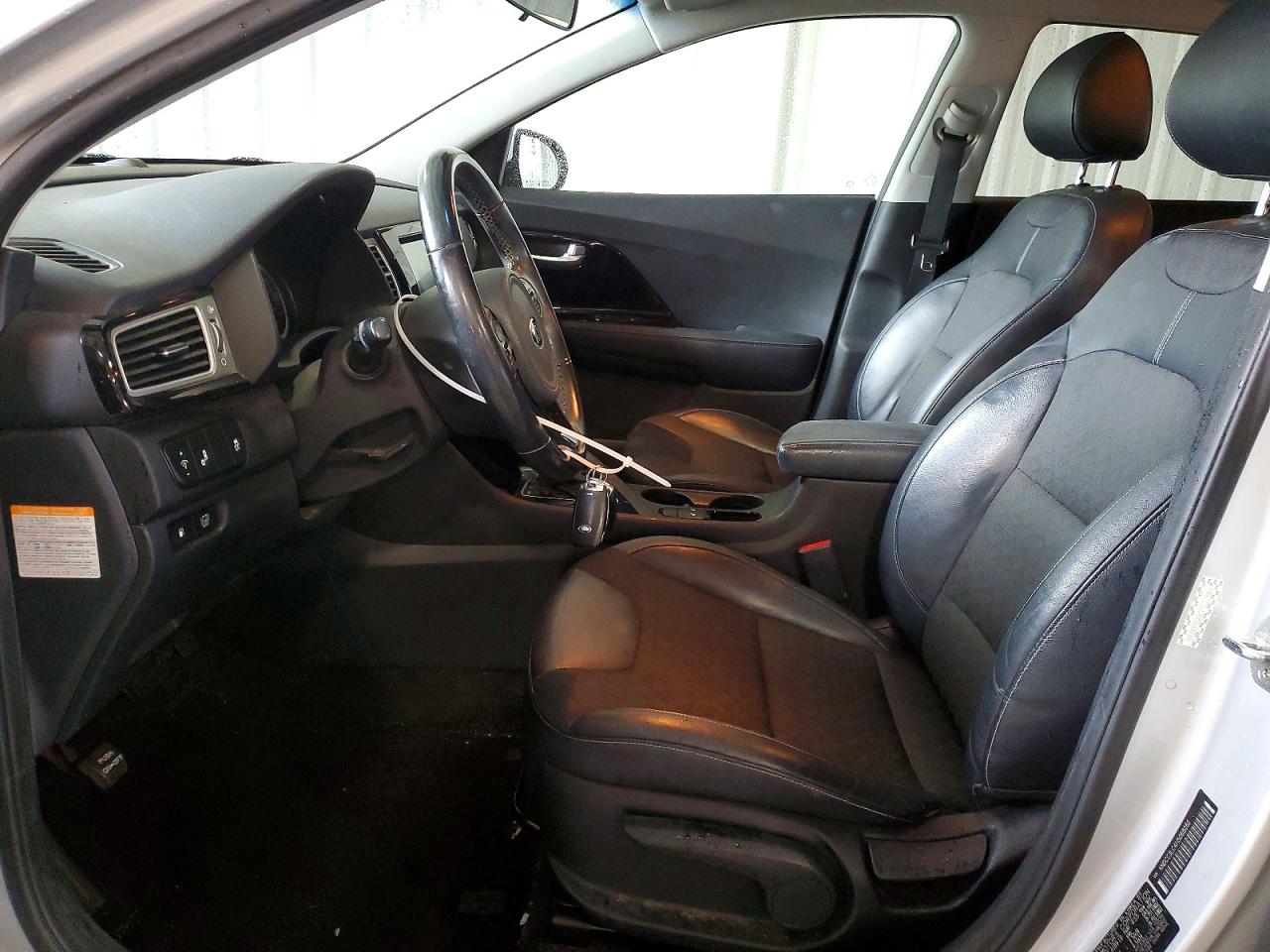 2017 KIA NIRO EX photo 7