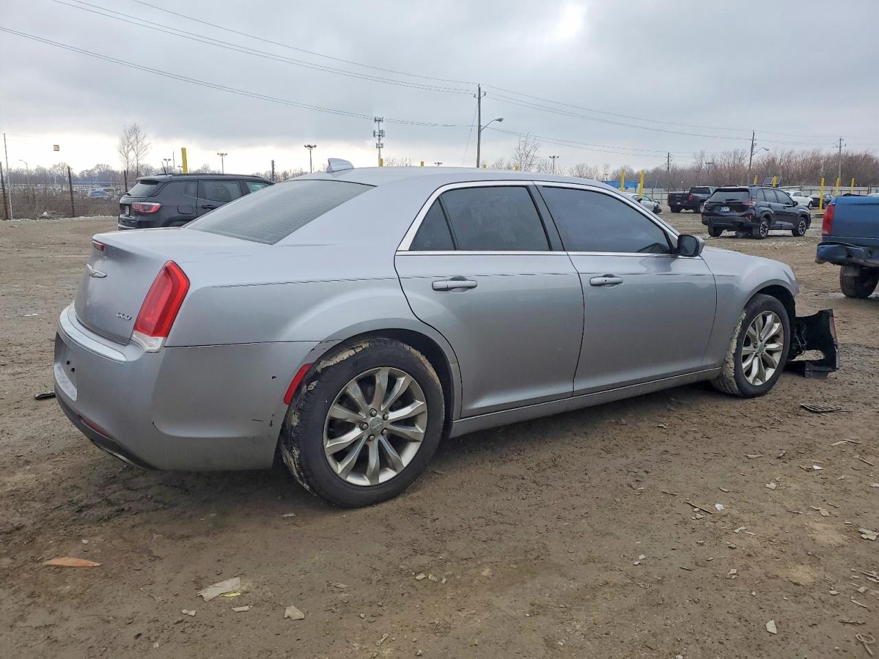 2016 CHRYSLER 300 LIMITED photo 3