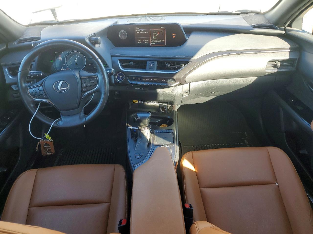 2022 LEXUS UX 250H BASE photo 8