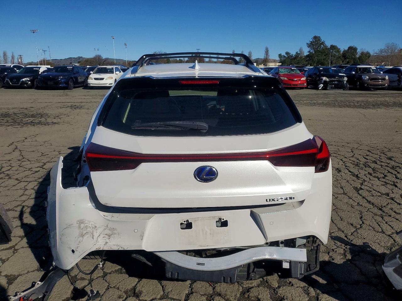 2022 LEXUS UX 250H BASE photo 6