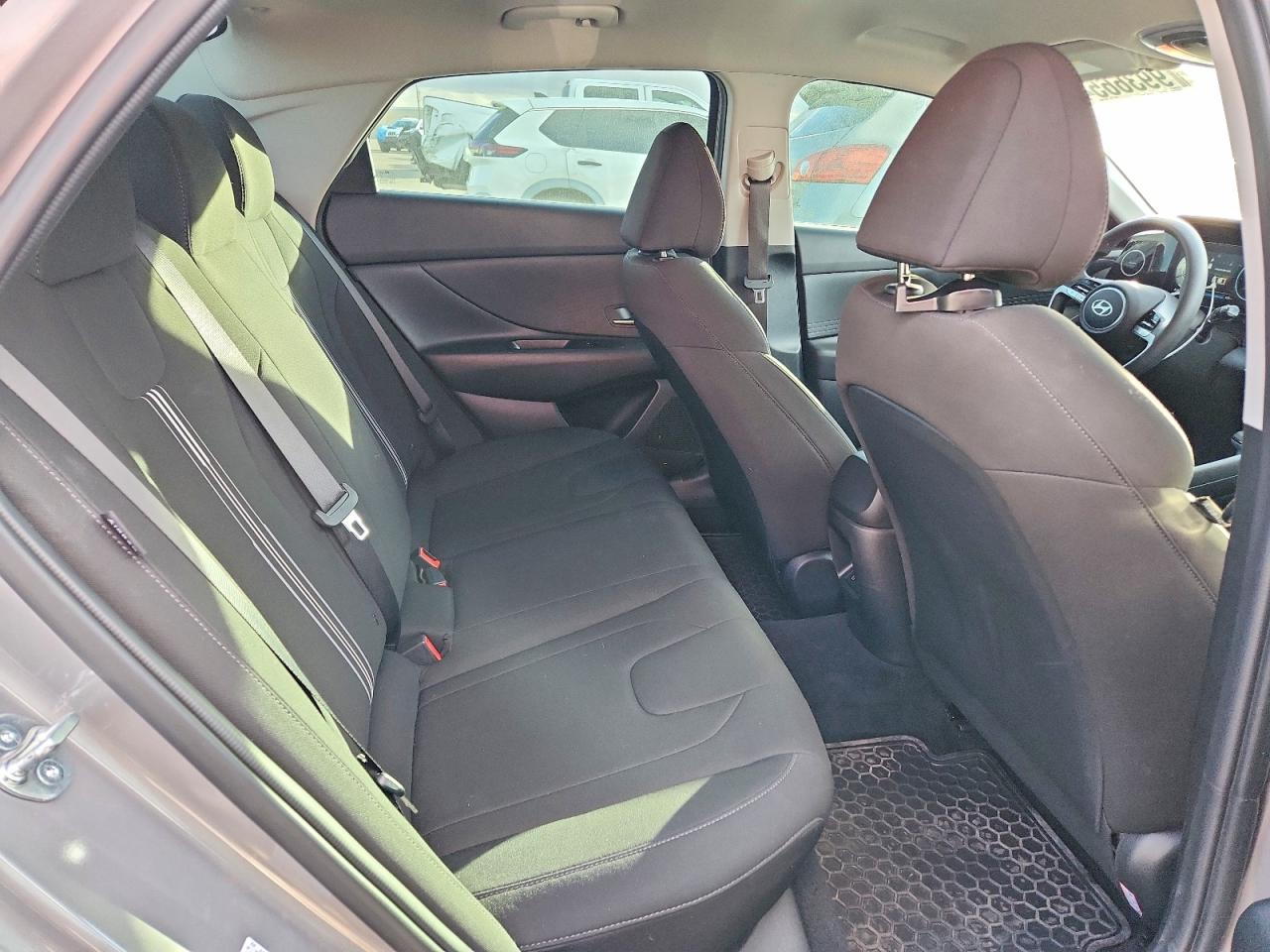 2024 HYUNDAI ELANTRA SEL photo 10