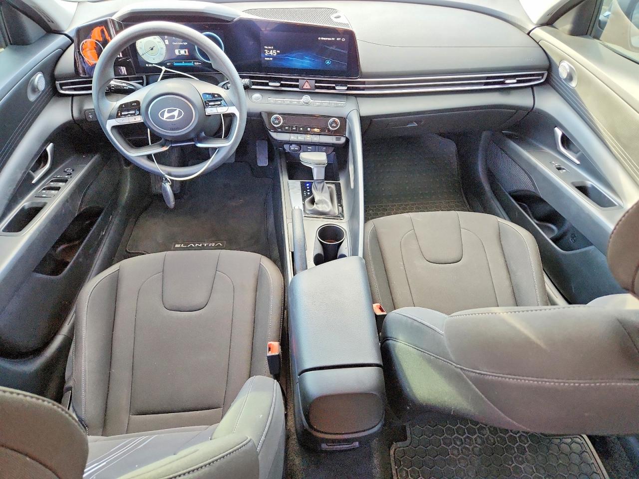 2024 HYUNDAI ELANTRA SEL photo 8