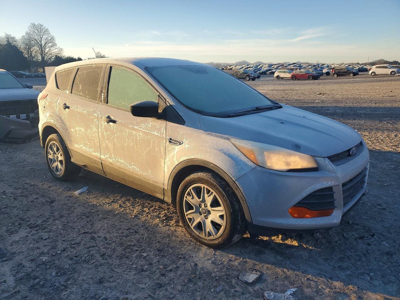 2016 FORD ESCAPE S photo 4