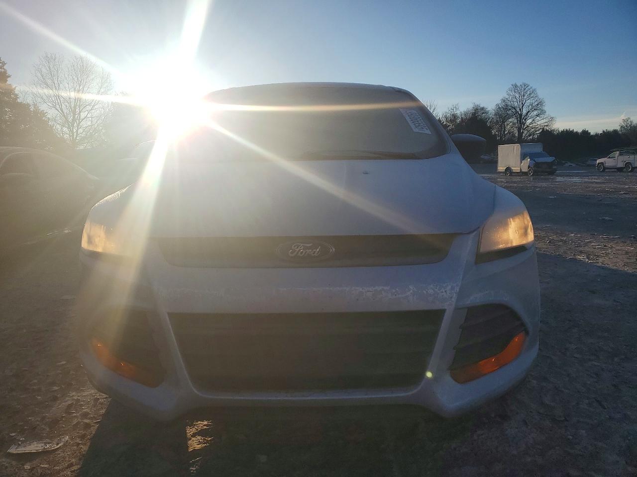 2016 FORD ESCAPE S photo 5