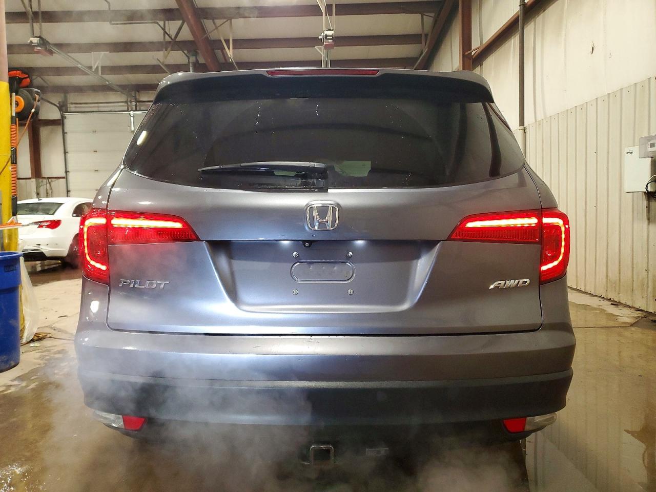 2016 HONDA PILOT EXL photo 6