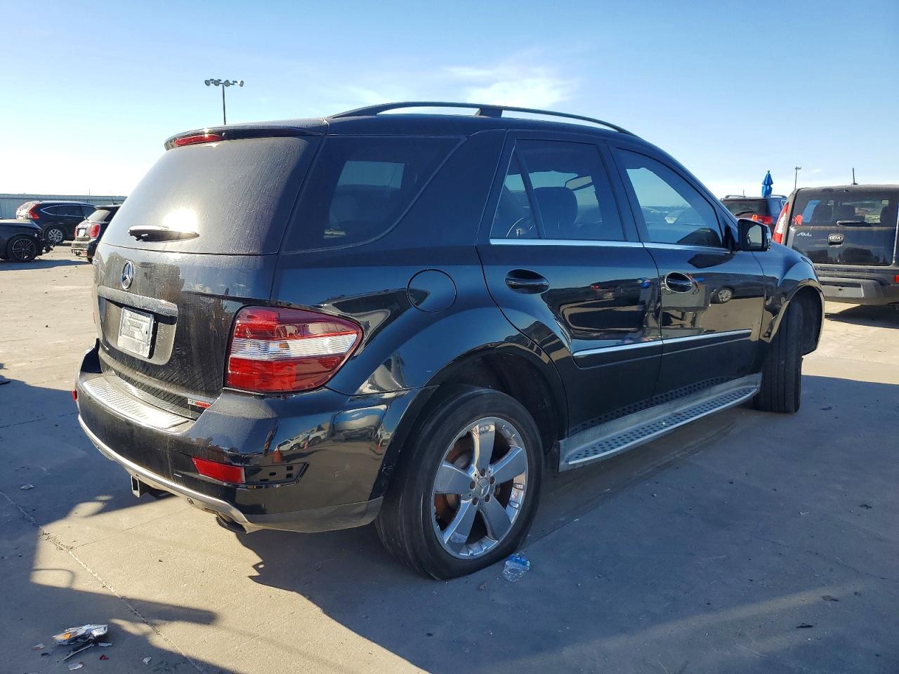 2011 MERCEDES-BENZ ML 350 photo 3