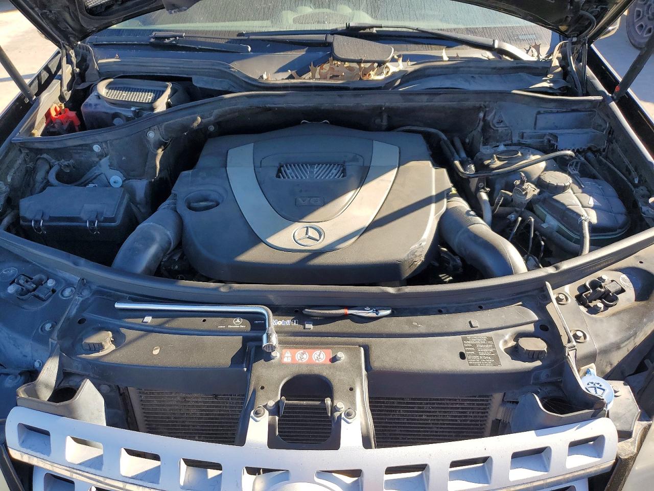 2011 MERCEDES-BENZ ML 350 photo 12