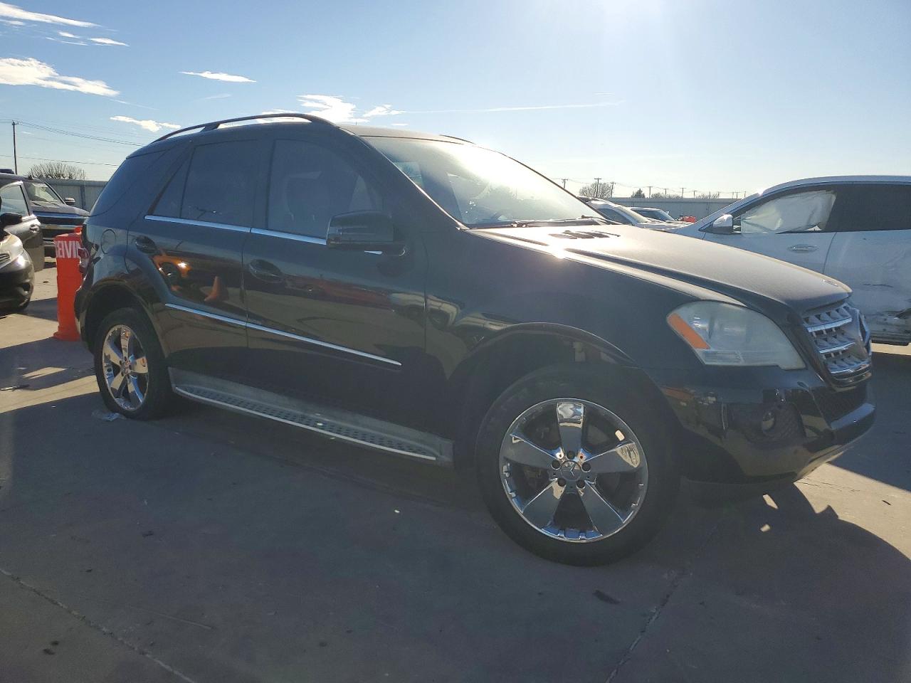 2011 MERCEDES-BENZ ML 350 photo 4