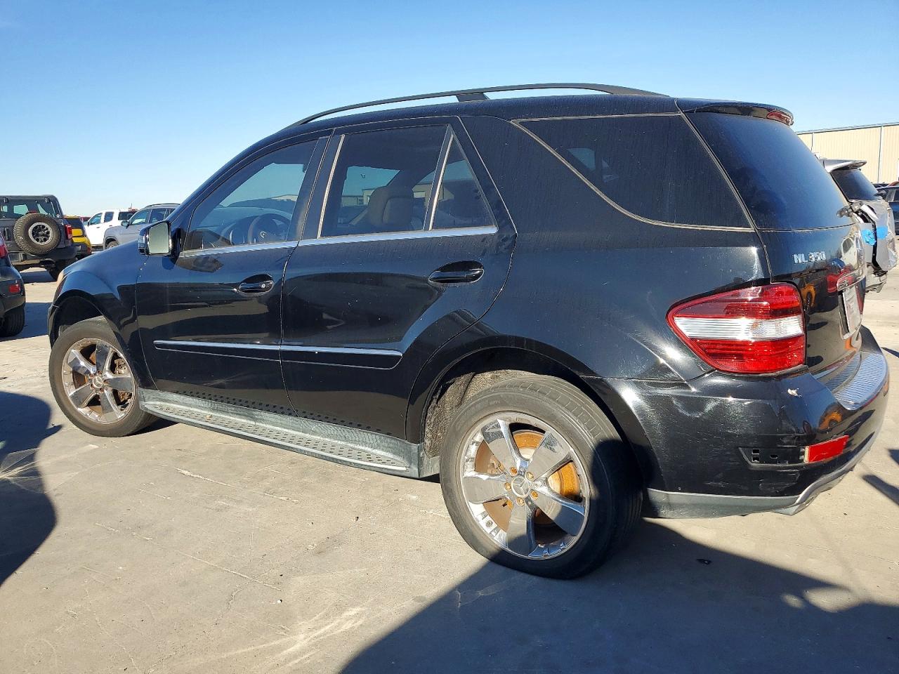 2011 MERCEDES-BENZ ML 350 photo 2