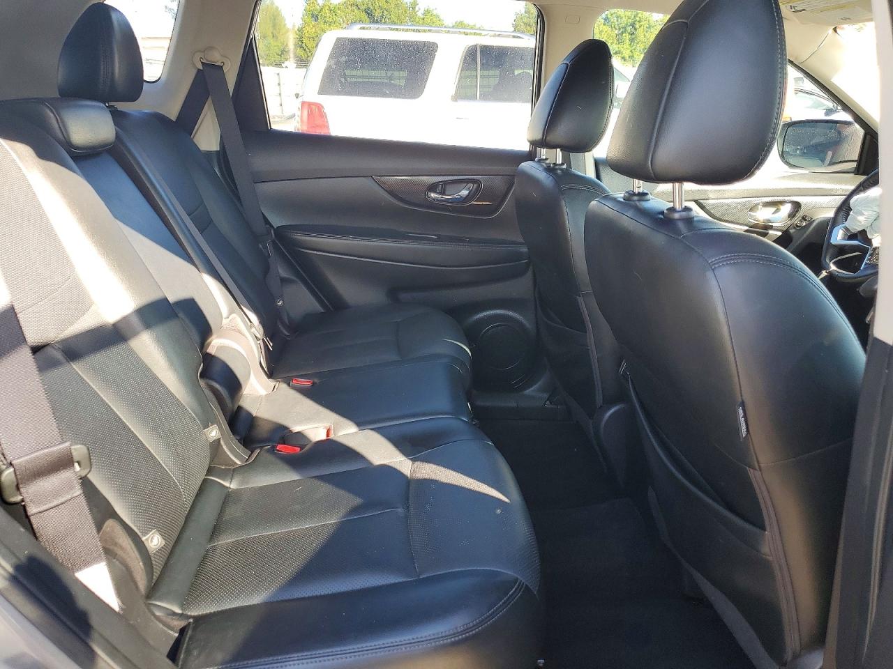 2018 NISSAN ROGUE S photo 10