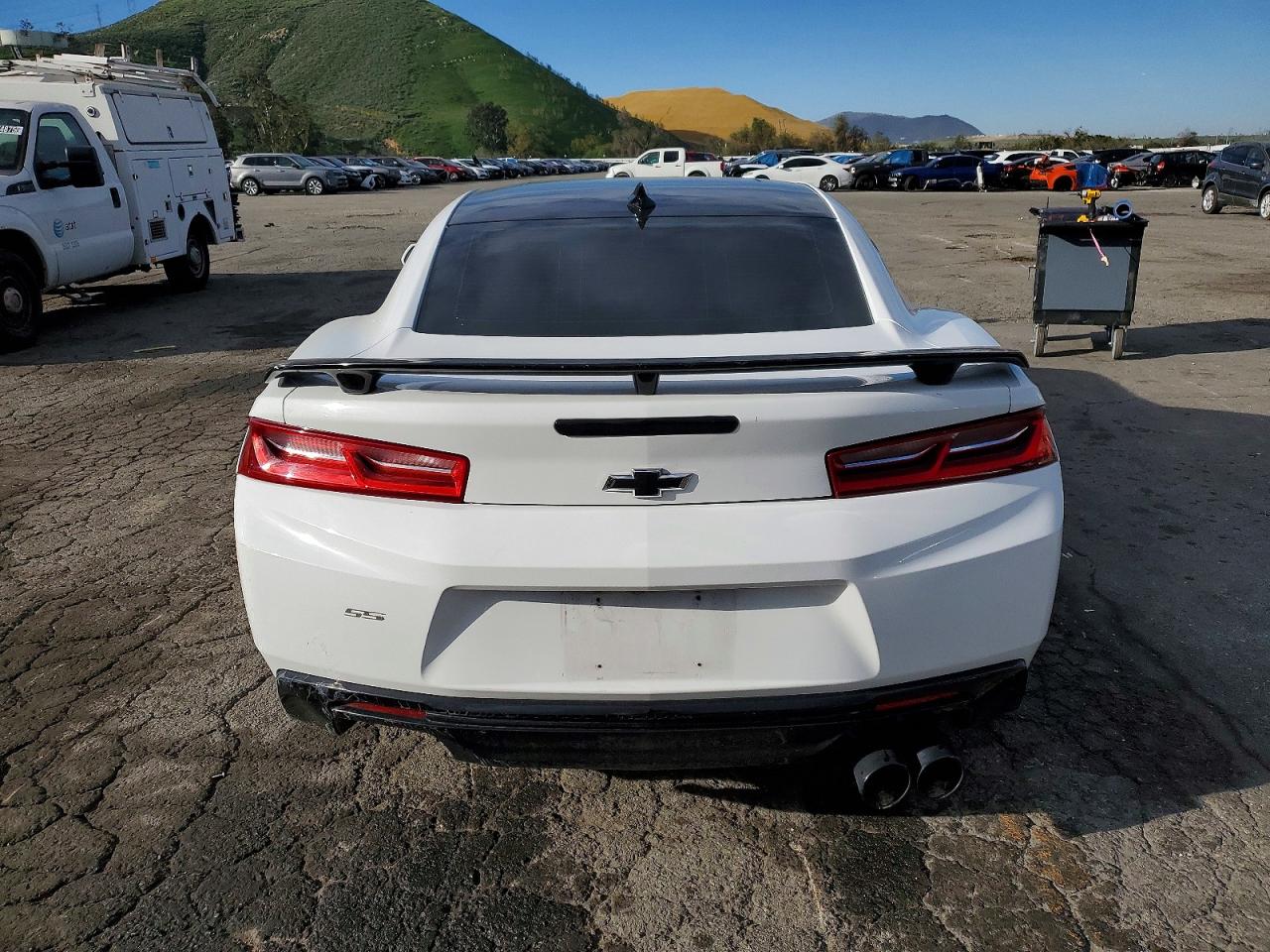 2016 CHEVROLET CAMARO SS photo 6