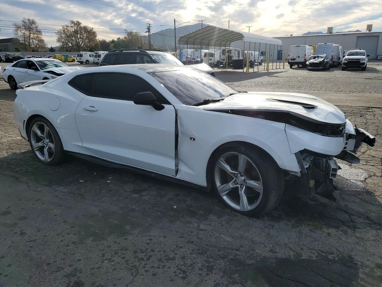2016 CHEVROLET CAMARO SS photo 4