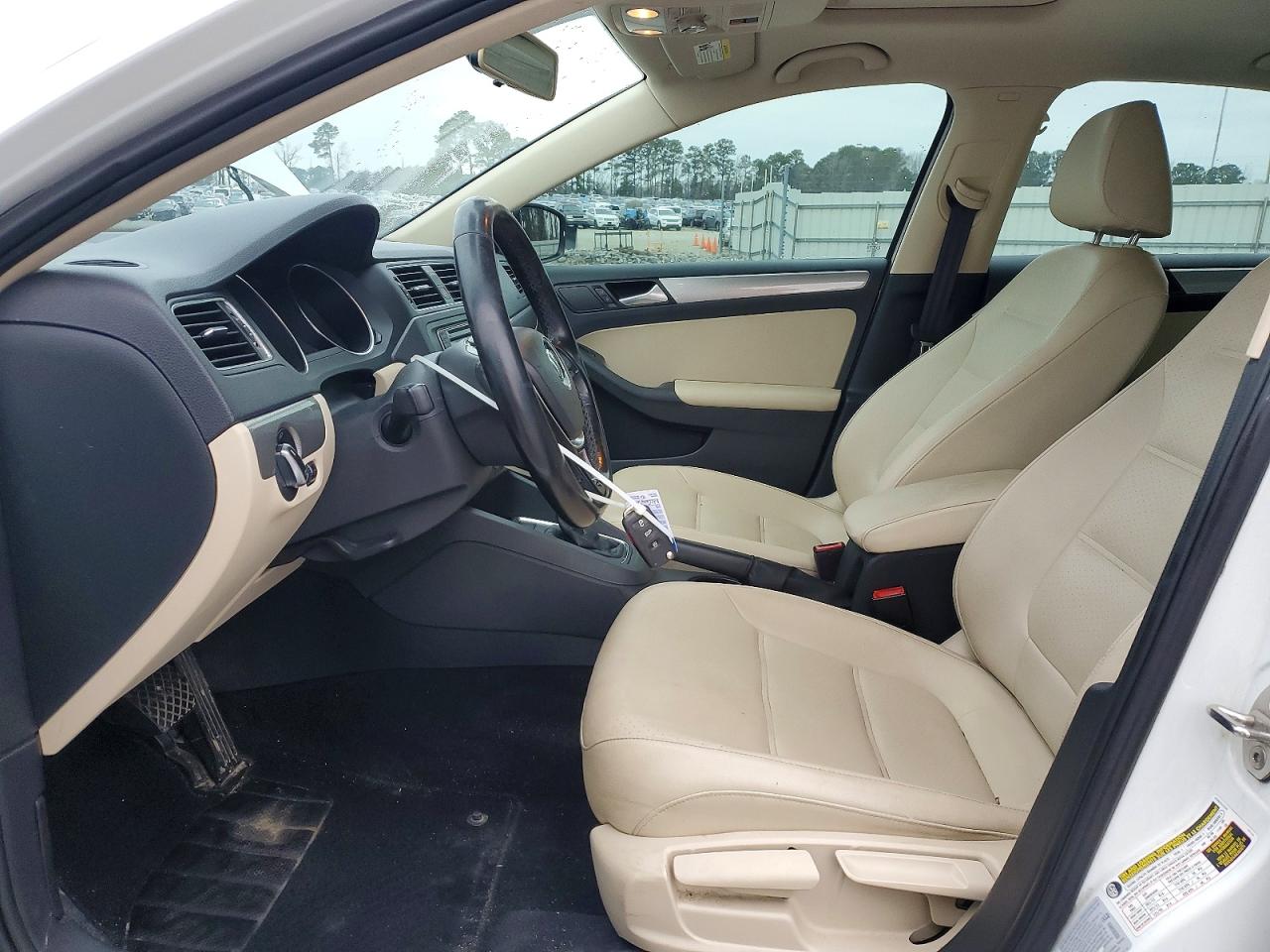 2017 VOLKSWAGEN JETTA SE photo 19
