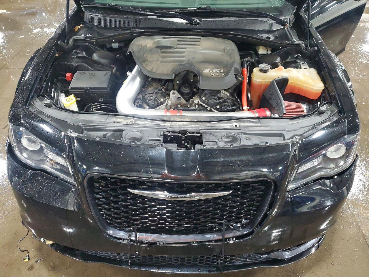 2016 CHRYSLER 300 S photo 11