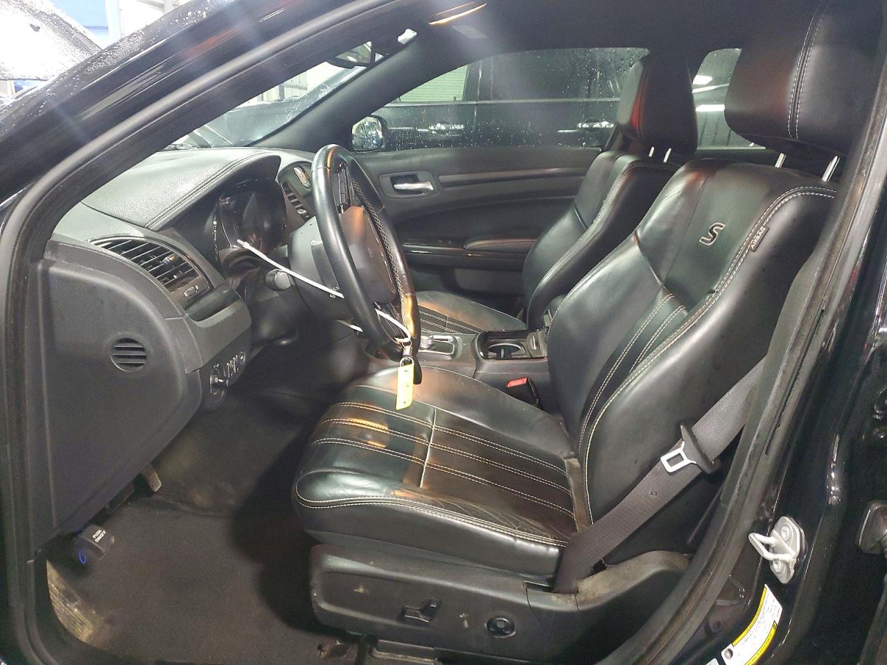 2016 CHRYSLER 300 S photo 7