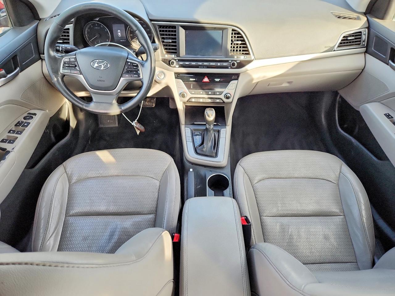 2018 HYUNDAI ELANTRA SEL photo 8