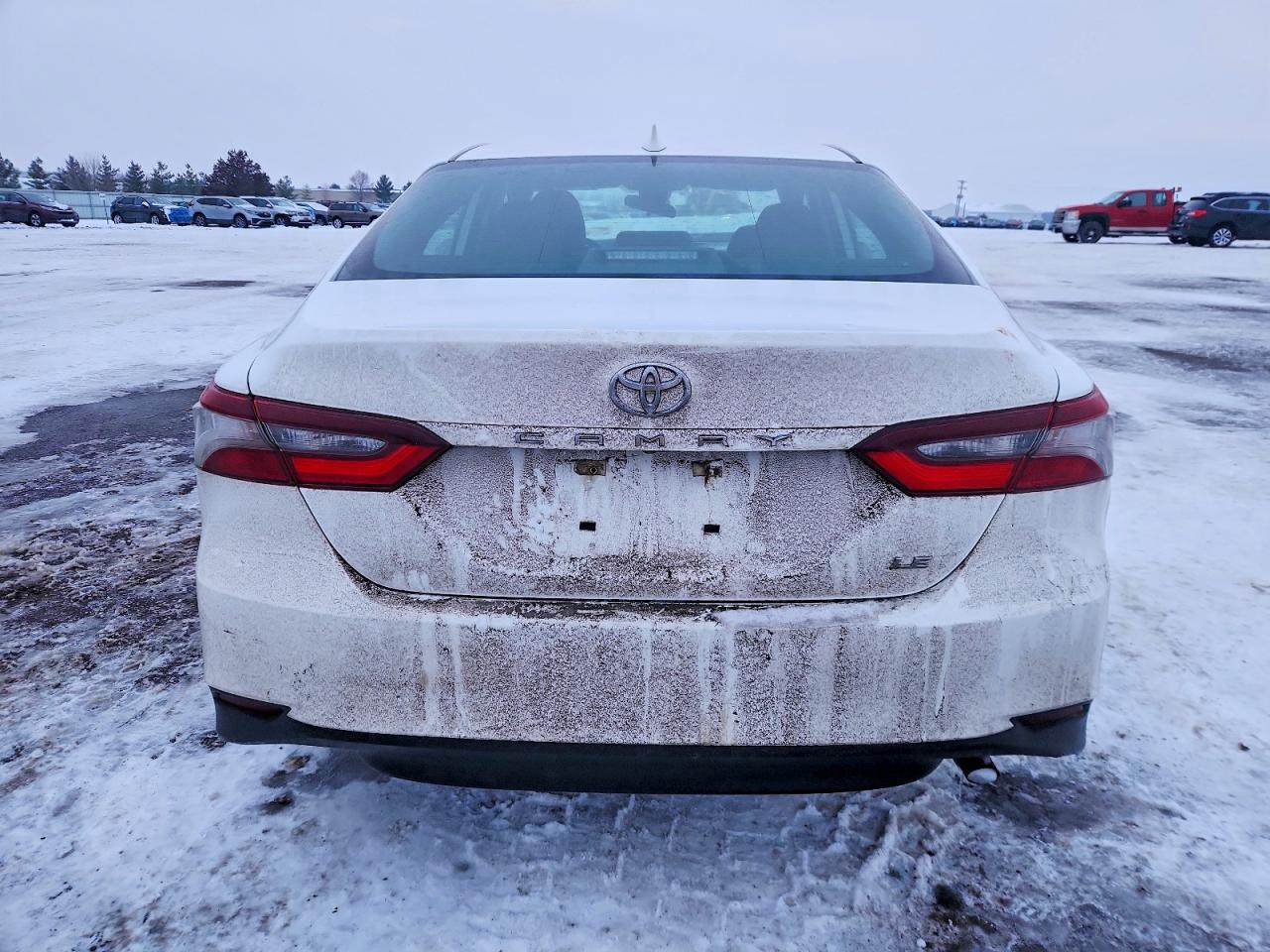 2022 TOYOTA CAMRY LE photo 6