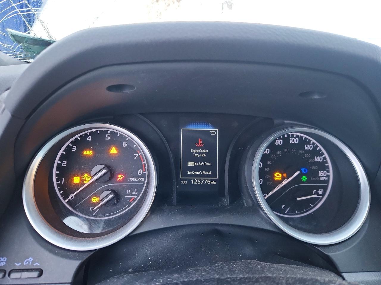 2022 TOYOTA CAMRY LE photo 9