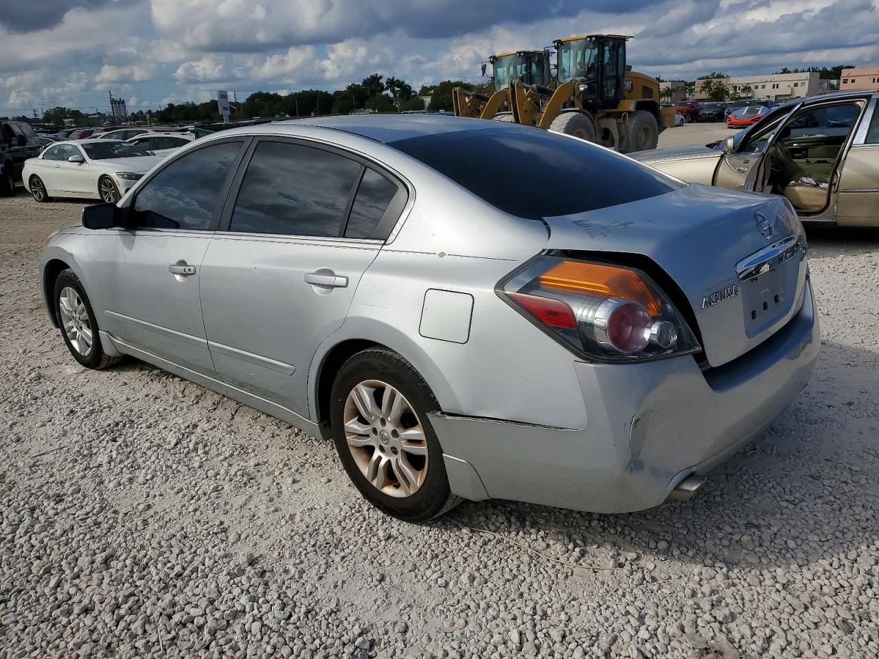 2012 NISSAN ALTIMA BASE photo 2