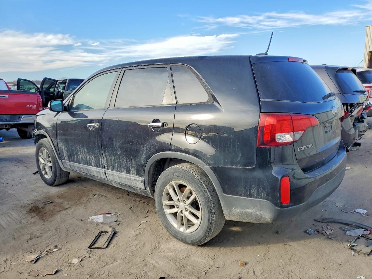 2014 KIA SORENTO LX photo 2
