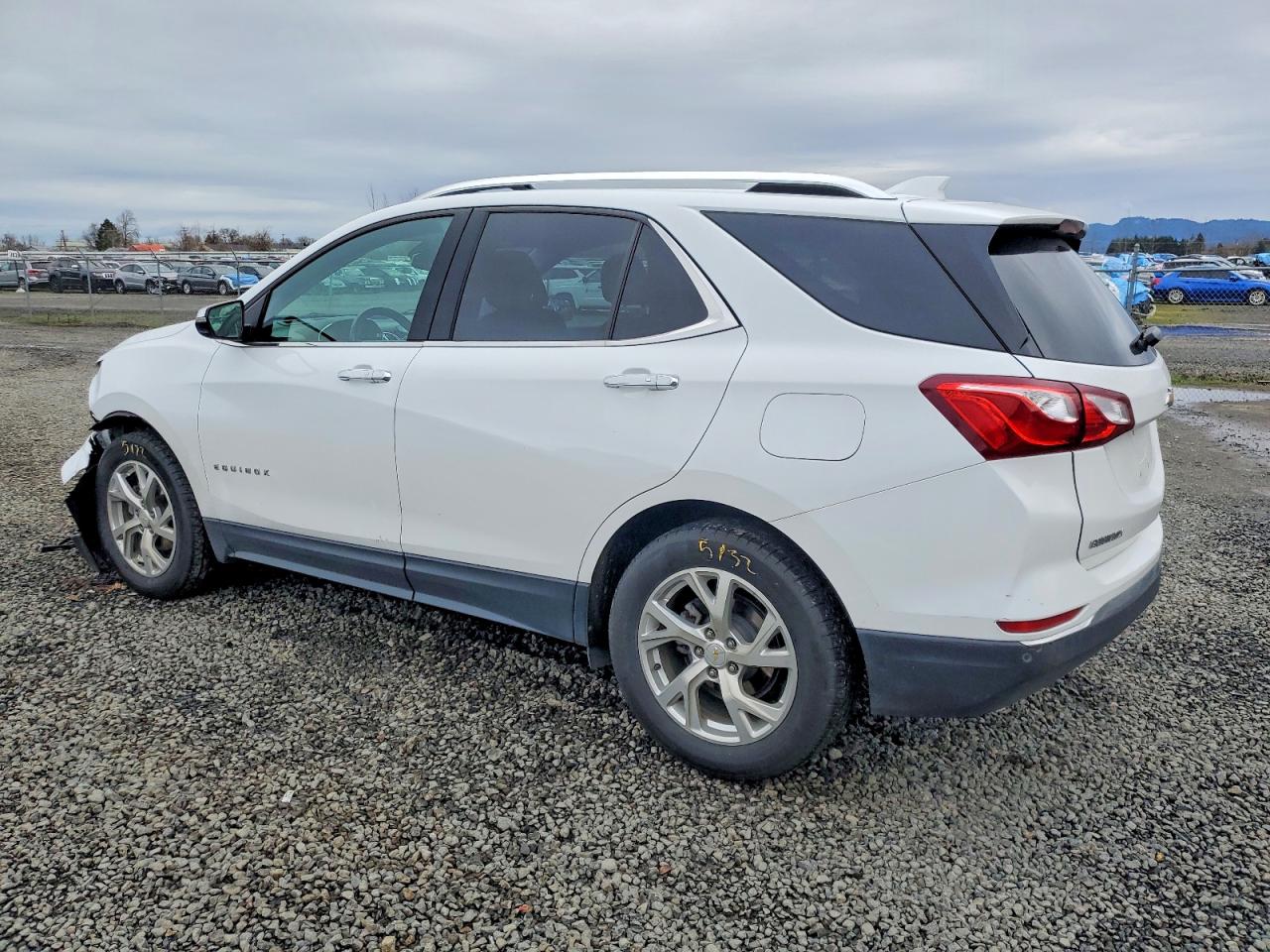 2018 CHEVROLET EQUINOX PREMIER photo 2
