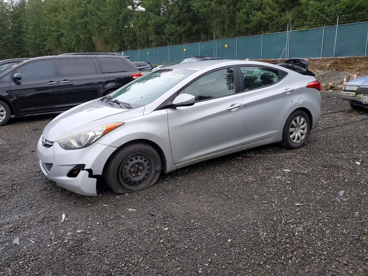 2013 HYUNDAI ELANTRA