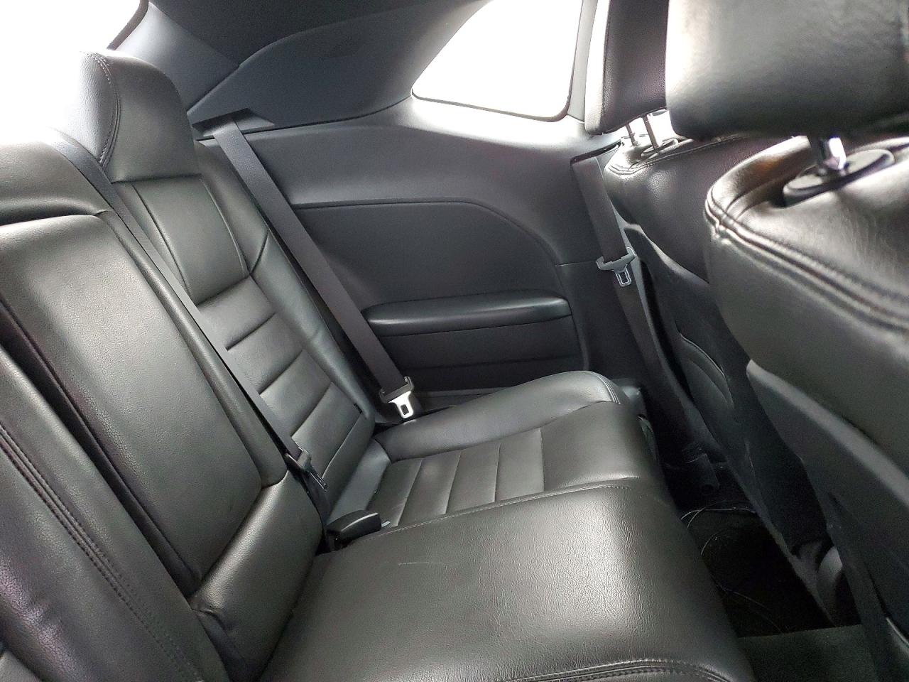 2013 DODGE CHALLENGER SXT photo 10