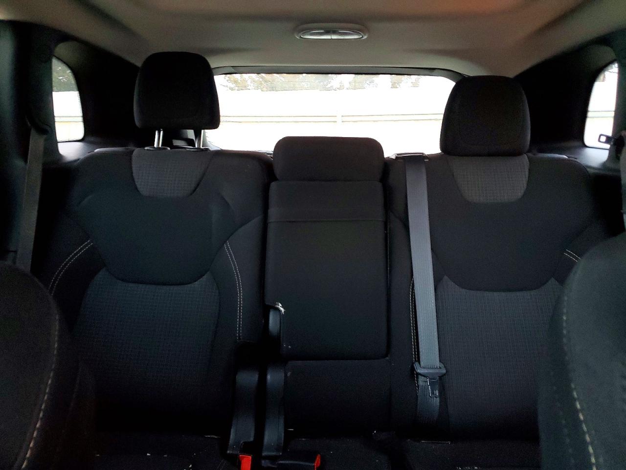 2016 JEEP CHEROKEE LATITUDE photo 10