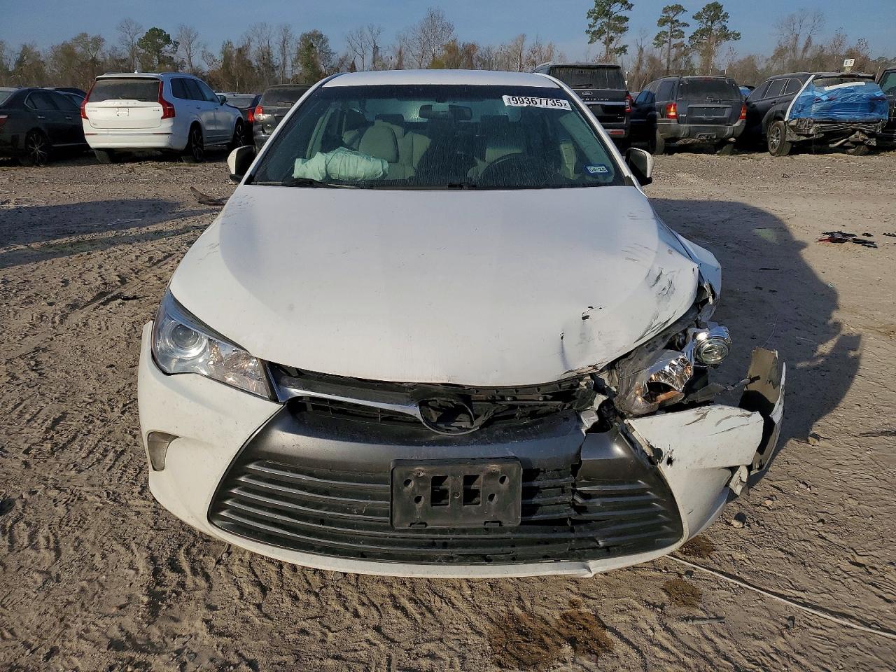 2016 TOYOTA CAMRY LE photo 5